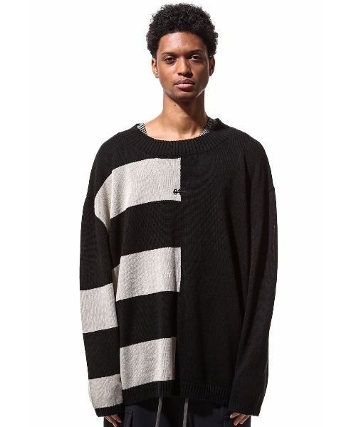 ROYAL FLASH（ロイヤルフラッシュ）の「A.F ARTEFACT/エーエフ・アーティファクト/Stripes Combi Knit Top（ニット/セーター・メンズ・グレー/ブラック・2/3）」の2枚目の写真