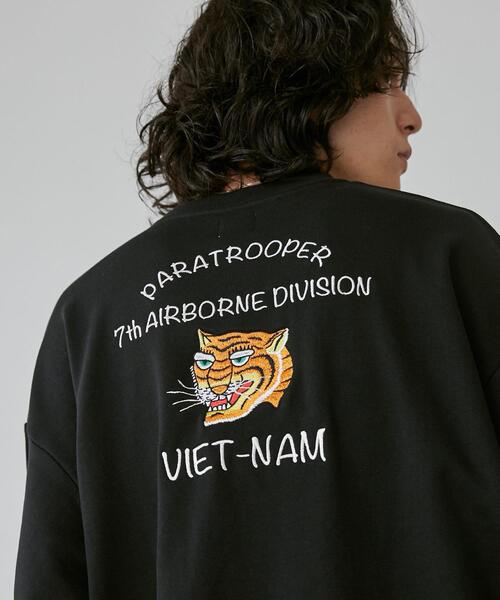 coen（コーエン）の「ビッグシルエットスーベニア刺繍裏毛スウェット（スウェット・メンズ・ブラック/ホワイト/ダークグレー・L/M/XL）」の8枚目の写真