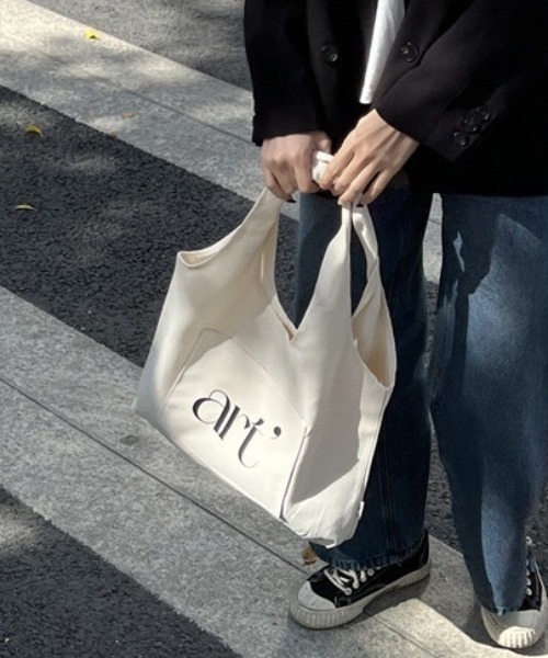 wears(ウェアーズ)の「【A4収納可能】シンプル英字ロゴトート(トートバッグ・レディース・その他2/その他1・FREE)」の9枚目の写真