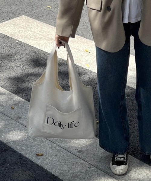 wears(ウェアーズ)の「【A4収納可能】シンプル英字ロゴトート(トートバッグ・レディース・その他2/その他1・FREE)」の6枚目の写真
