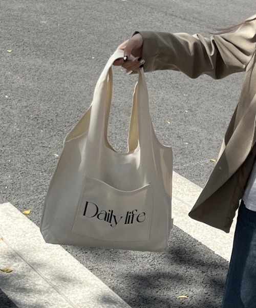 wears(ウェアーズ)の「【A4収納可能】シンプル英字ロゴトート(トートバッグ・レディース・その他2/その他1・FREE)」の5枚目の写真