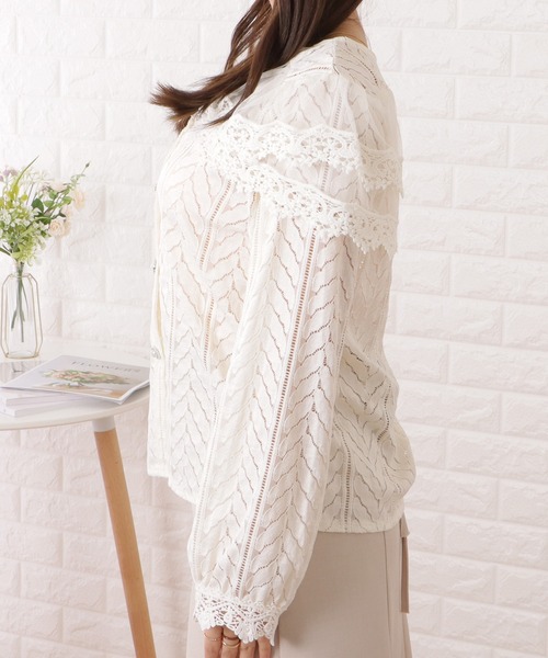 Lace Ladies(レースレディース)の「Vネックレース付きフレンチシックトップス(シャツ/ブラウス・レディース・アイボリー・L/S/M/XL)」の17枚目の写真