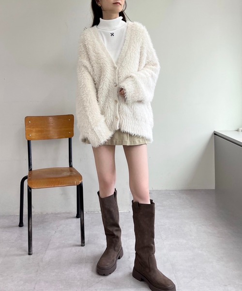 one after another NICE CLAUP(ワンアフターアナザーナイスクラップ)の「イニシャル刺繍ハイネックトップス(Tシャツ/カットソー・レディース・サックスブルー/ライトグレー/ベージュ/オフホワイト/ホワイト×ブラック/ブラック・FREE)」の13枚目の写真