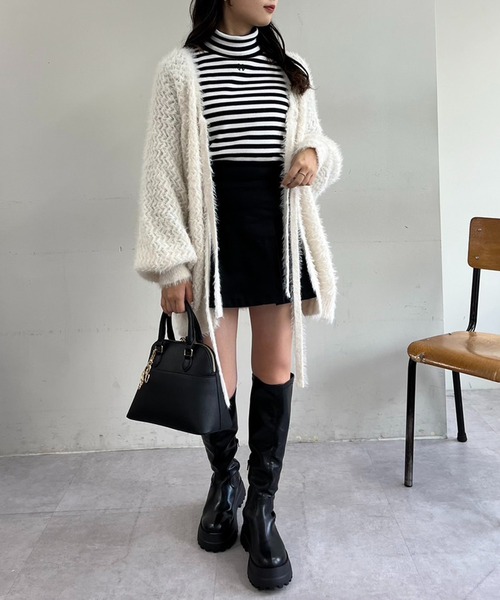 one after another NICE CLAUP(ワンアフターアナザーナイスクラップ)の「イニシャル刺繍ハイネックトップス(Tシャツ/カットソー・レディース・サックスブルー/ライトグレー/ベージュ/オフホワイト/ホワイト×ブラック/ブラック・FREE)」の19枚目の写真