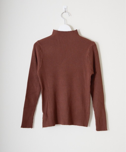 ibeul_（イベール）の「デザインリブハイネックニットトップス（ニット/セーター・レディース・ブラック/ブルー/ブラウン/グレー/ホワイト・FREE）」の6枚目の写真