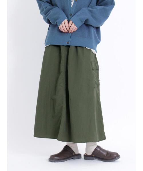 Samansa Mos2（サマンサ モスモス）の「ナイロンカーゴフレアスカート（スカート・レディース・チャコールグレー/ベージュ/カーキ・F）」の3枚目の写真