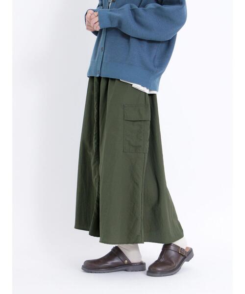 Samansa Mos2（サマンサ モスモス）の「ナイロンカーゴフレアスカート（スカート・レディース・チャコールグレー/ベージュ/カーキ・F）」の5枚目の写真