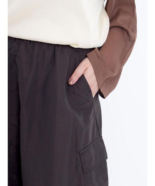 Samansa Mos2（サマンサ モスモス）の「ナイロンカーゴフレアスカート（スカート・レディース・チャコールグレー/ベージュ/カーキ・F）」の21枚目の写真
