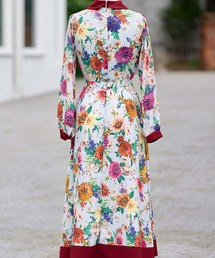emiriawiz（エミリアウィズ）の「Souffle de fleur shirt one