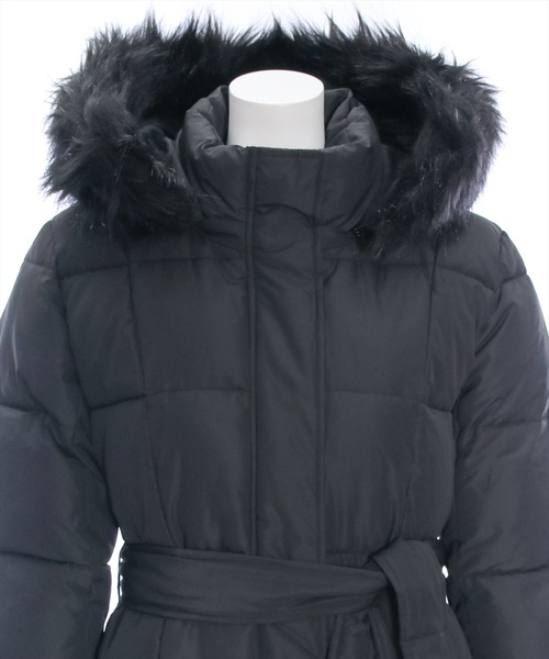 clear（クリア）の「ベルト付きロング丈中綿ダウン（ダウンジャケット/コート・レディース・アイボリー/ブラック・F）」の9枚目の写真