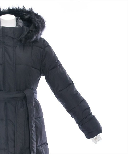 clear（クリア）の「ベルト付きロング丈中綿ダウン（ダウンジャケット/コート・レディース・アイボリー/ブラック・F）」の10枚目の写真