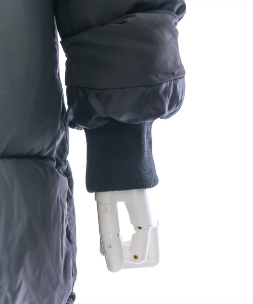 clear（クリア）の「ベルト付きロング丈中綿ダウン（ダウンジャケット/コート・レディース・アイボリー/ブラック・F）」の12枚目の写真