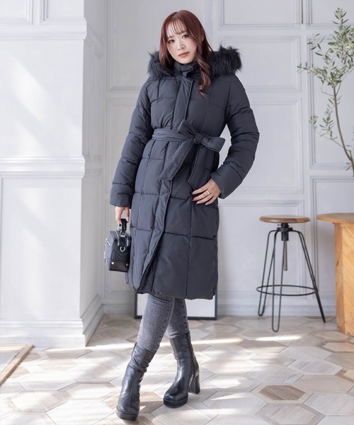 clear（クリア）の「ベルト付きロング丈中綿ダウン（ダウンジャケット/コート・レディース・アイボリー/ブラック・F）」の15枚目の写真