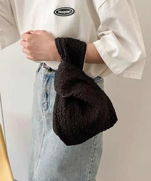 shopnikoniko(ショップニコニコ)の「くしゅくしゅ ミニ マルシェバッグ シワ加工 ハンドバッグ(ハンドバッグ・レディース・ブラック/ホワイト・フリー)」の5枚目の写真