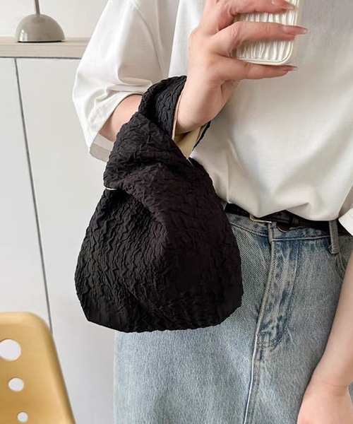 shopnikoniko(ショップニコニコ)の「くしゅくしゅ ミニ マルシェバッグ シワ加工 ハンドバッグ(ハンドバッグ・レディース・ブラック/ホワイト・フリー)」の6枚目の写真