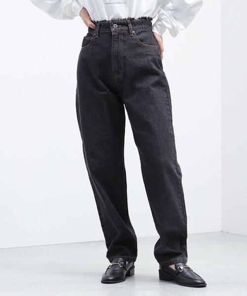 BEAMS HEART(ビームスハート)の「デニム テーパードパンツ(デニムパンツ・レディース・ブラック/ネイビー/ナチュラル・SMALL/MEDIUM)」の1枚目の写真