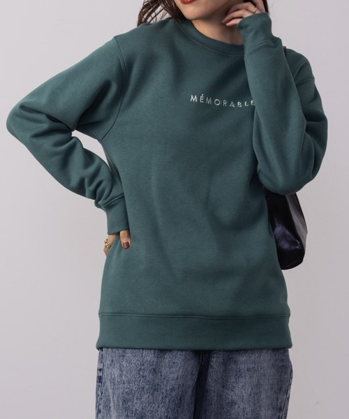Mac-House（マックハウス）の「裏起毛ワンポイント刺繍入りトレーナー（スウェット・レディース・オートミール/チャコールグレー/ピンク/ブラウン/ホワイト/グリーン系その他/ベージュ/ブルー系その他/ホワイト系その他/グレー系その他/ピンク系その他/イエロー・フリー）」の8枚目の写真