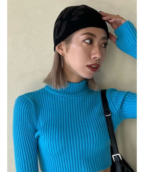 EMODA(エモダ)の「2WAY EMフラワーニットキャップ(ニットキャップ/ビーニー・レディース・ブラック/ベージュ・FREE)」の4枚目の写真