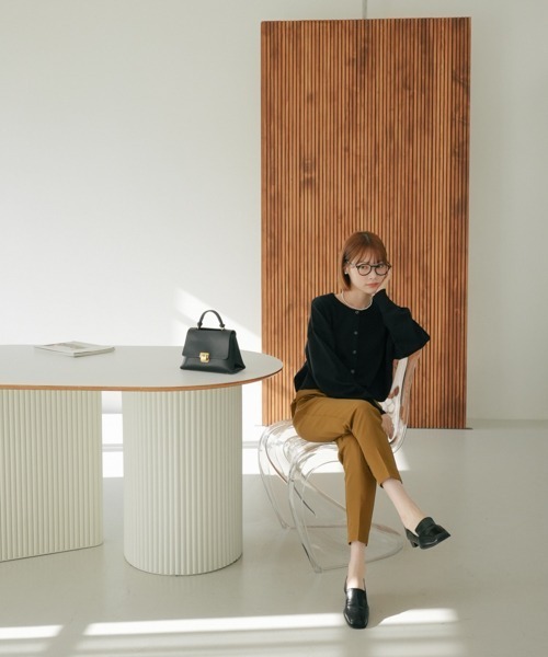 SHOPLIST styled by DHOLIC(ショップリストスタイルドバイディーホリック)の「【SHOPLIST styled by DHOLIC 限定】クルーネック ニット カーディガン(カーディガン/ボレロ・レディース・クリーム/ブルー/イエロー/オレンジ/ブラック/ライトベージュ・FREE)」の20枚目の写真