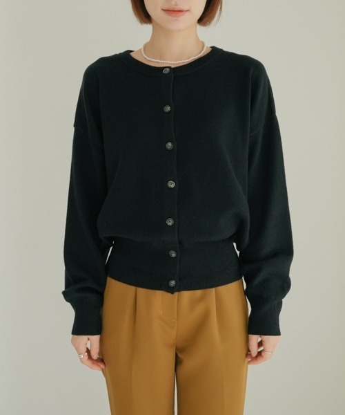 SHOPLIST styled by DHOLIC(ショップリストスタイルドバイディーホリック)の「【SHOPLIST styled by DHOLIC 限定】クルーネック ニット カーディガン(カーディガン/ボレロ・レディース・クリーム/ブルー/イエロー/オレンジ/ブラック/ライトベージュ・FREE)」の21枚目の写真