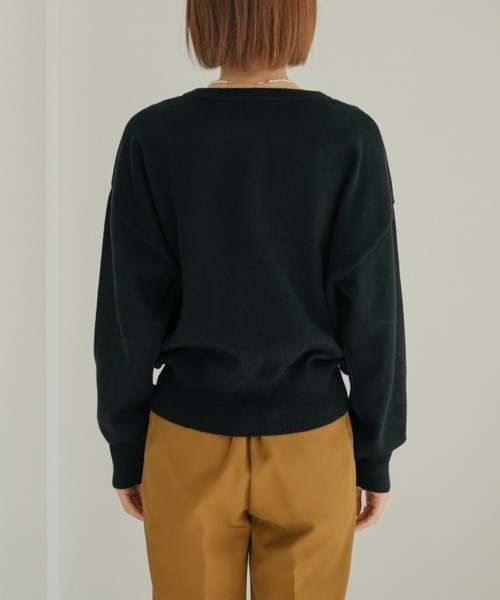 SHOPLIST styled by DHOLIC(ショップリストスタイルドバイディーホリック)の「【SHOPLIST styled by DHOLIC 限定】クルーネック ニット カーディガン(カーディガン/ボレロ・レディース・クリーム/ブルー/イエロー/オレンジ/ブラック/ライトベージュ・FREE)」の22枚目の写真