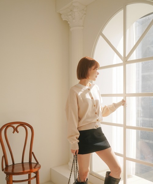 SHOPLIST styled by DHOLIC(ショップリストスタイルドバイディーホリック)の「【SHOPLIST styled by DHOLIC 限定】クルーネック ニット カーディガン(カーディガン/ボレロ・レディース・クリーム/ブルー/イエロー/オレンジ/ブラック/ライトベージュ・FREE)」の13枚目の写真