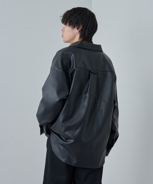 COLONY 2139（コロニートゥーワンスリーナイン）の「シンセティックレザーシャツ（シャツ/ブラウス・メンズ・ブラック・LARGE/MEDIUM）」の4枚目の写真