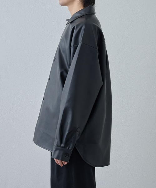 COLONY 2139（コロニートゥーワンスリーナイン）の「シンセティックレザーシャツ（シャツ/ブラウス・メンズ・ブラック・LARGE/MEDIUM）」の13枚目の写真
