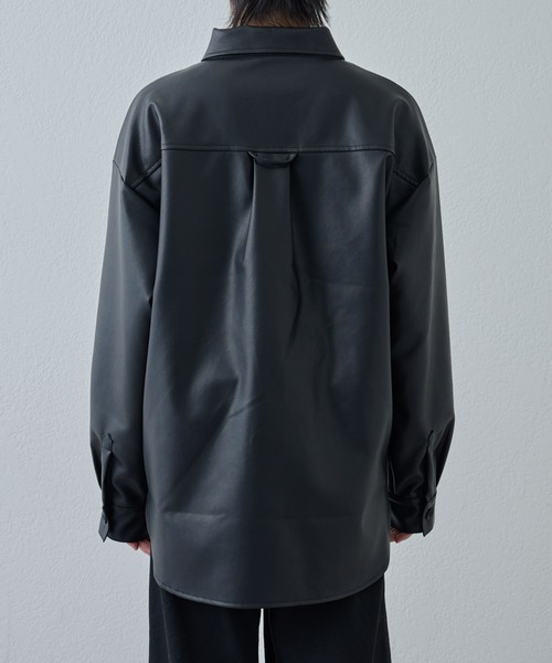 COLONY 2139（コロニートゥーワンスリーナイン）の「シンセティックレザーシャツ（シャツ/ブラウス・メンズ・ブラック・LARGE/MEDIUM）」の14枚目の写真