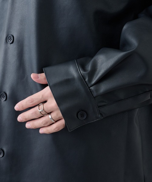 COLONY 2139（コロニートゥーワンスリーナイン）の「シンセティックレザーシャツ（シャツ/ブラウス・メンズ・ブラック・LARGE/MEDIUM）」の16枚目の写真