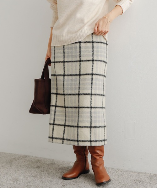 URBAN RESEARCH DOORS（アーバンリサーチドアーズ）の「シャギーチェックストレートスカート（スカート・レディース・ブラウン系その他/ベージュ系その他・MEDIUM）」の21枚目の写真