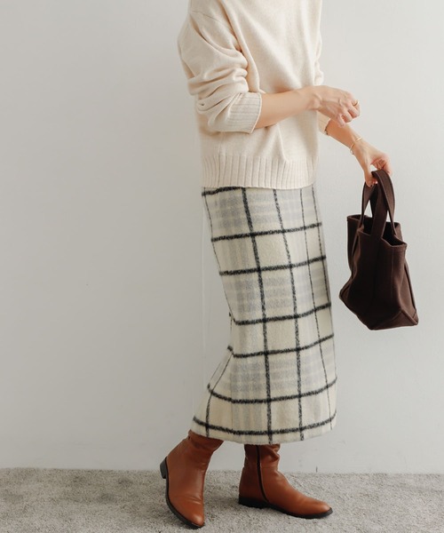 URBAN RESEARCH DOORS（アーバンリサーチドアーズ）の「シャギーチェックストレートスカート（スカート・レディース・ブラウン系その他/ベージュ系その他・MEDIUM）」の13枚目の写真