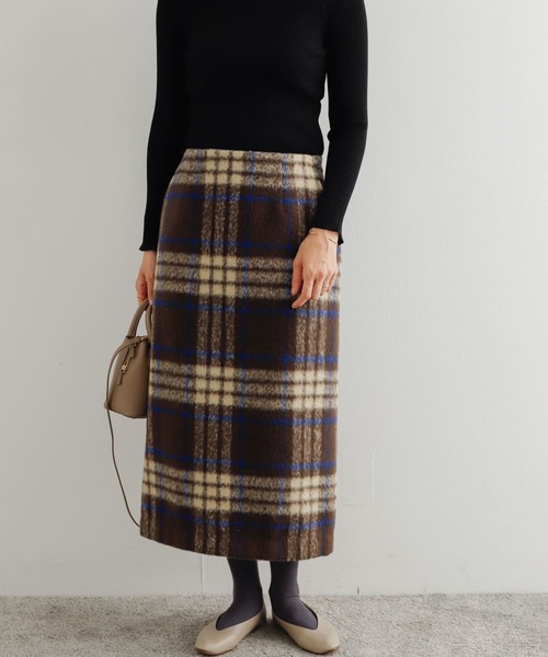 URBAN RESEARCH DOORS（アーバンリサーチドアーズ）の「シャギーチェックストレートスカート（スカート・レディース・ブラウン系その他/ベージュ系その他・MEDIUM）」の9枚目の写真