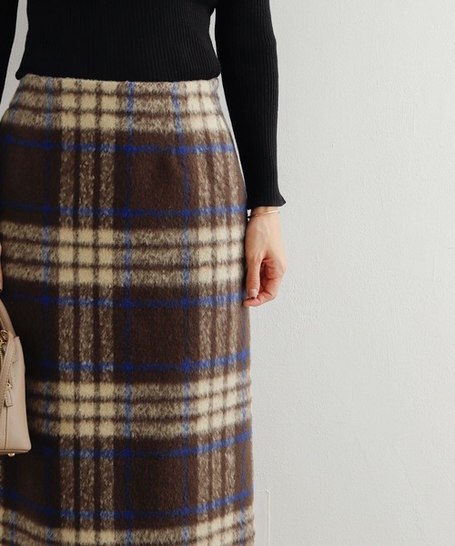 URBAN RESEARCH DOORS（アーバンリサーチドアーズ）の「シャギーチェックストレートスカート（スカート・レディース・ブラウン系その他/ベージュ系その他・MEDIUM）」の10枚目の写真
