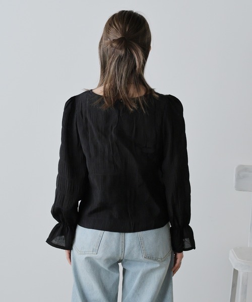 AO2(アオズ)の「Chiffon Sheer tops / シフォンシアートップス(Tシャツ/カットソー・レディース・アイボリー/ライトブルー/ブラック・FREE)」の15枚目の写真