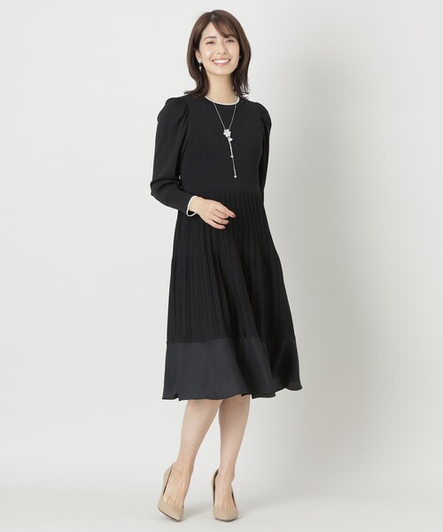 TO BE CHIC(トゥー ビー シック)の「レーヨンナイロンコンビ ニットワンピース(ワンピース・レディース・ブラック/ベージュ・40/42)」の3枚目の写真