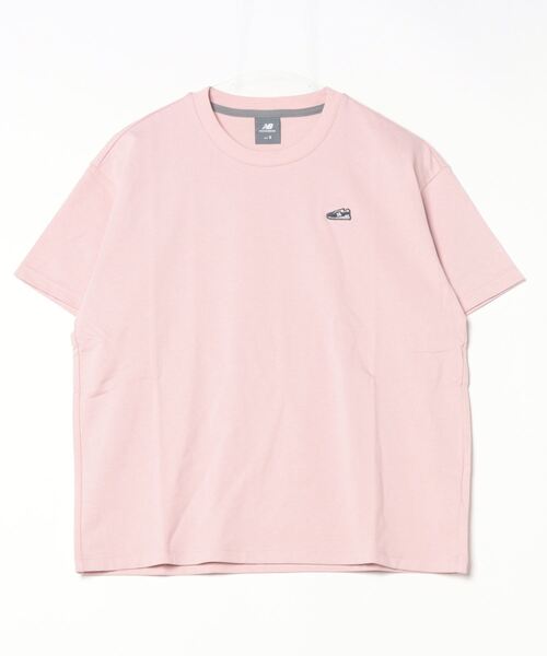 NEW BALANCE(ニューバランス)の「【別注】ニューバランス New Balance THE CITY シューパッチリラックスTシャツ 限定コラボ(Tシャツ/カットソー・レディース・スモークピンク/ブラック/ホワイト・S/M/L/XL)」の3枚目の写真