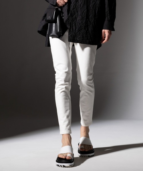 ROBES&CONFECTIONS（ローブスコンフェクションズ）の「Robes & Confections/ローブス&コンフェクションズ/KAIHARA Super Stretch Denim Extra Slim Pants KRC-P04-002（デニムパンツ・レディース・ブラック/ネイビー/ホワイト・3/2/1）」の5枚目の写真