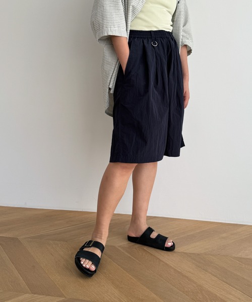 CANAL JEAN（キャナルジーン）の「SUPERTHANKS　ネオショートスラックス（スラックス・レディース・ブラック/ネイビー・SMALL）」の4枚目の写真