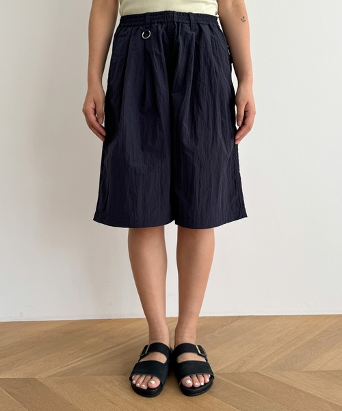 CANAL JEAN（キャナルジーン）の「SUPERTHANKS　ネオショートスラックス（スラックス・レディース・ブラック/ネイビー・SMALL）」の16枚目の写真