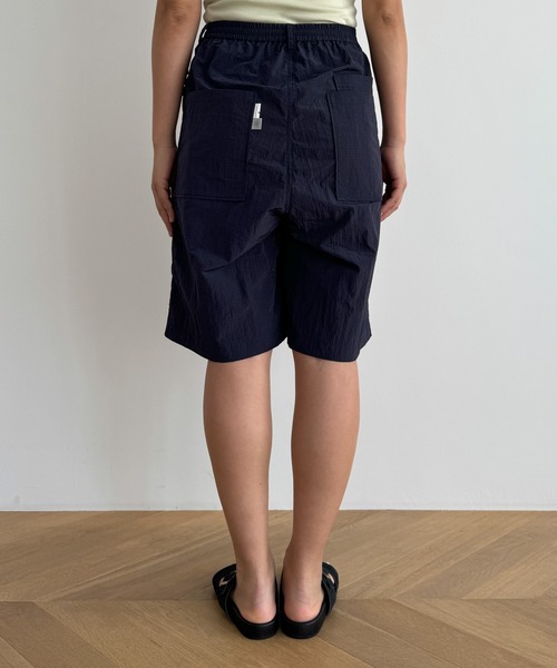 CANAL JEAN（キャナルジーン）の「SUPERTHANKS　ネオショートスラックス（スラックス・レディース・ブラック/ネイビー・SMALL）」の18枚目の写真