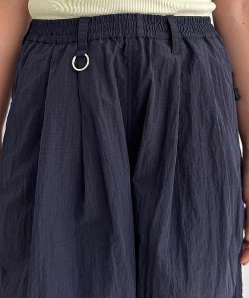 CANAL JEAN（キャナルジーン）の「SUPERTHANKS　ネオショートスラックス（スラックス・レディース・ブラック/ネイビー・SMALL）」の19枚目の写真