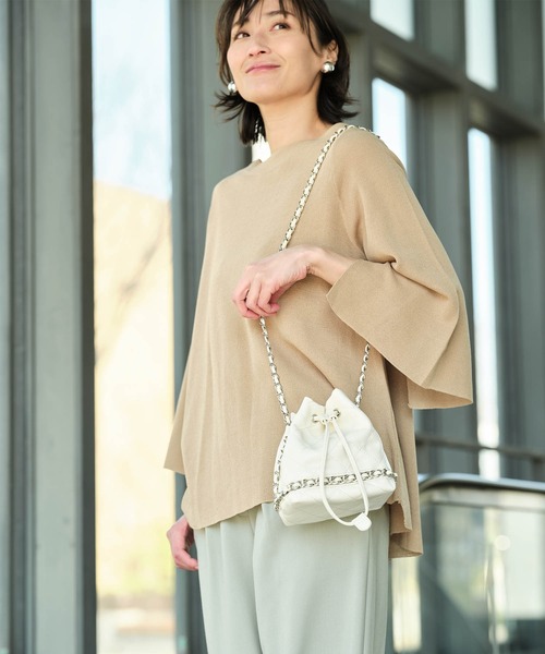 ZAKKA-BOX（ザッカボックス）の「キンチャクキルティングポシェット（ショルダーバッグ・レディース・シルバー/ブラック/アイボリー・FREE）」の2枚目の写真