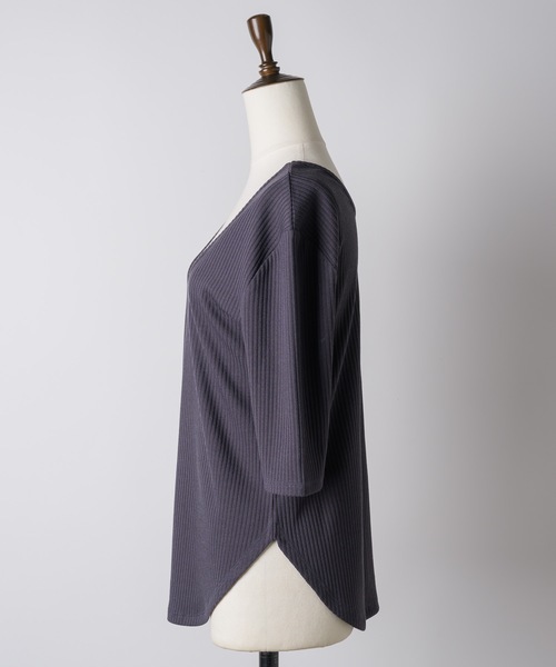 yae（ヤエ）の「Short sleeve 2way U-neck rib top / ショートスリーブ2wayUネックリブトップス（Tシャツ/カットソー・レディース・グレー/ブラック/ライトブルー/ベビーピンク・36/38）」の5枚目の写真