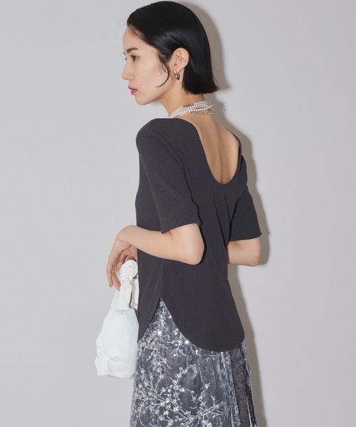 yae（ヤエ）の「Short sleeve 2way U-neck rib top / ショートスリーブ2wayUネックリブトップス（Tシャツ/カットソー・レディース・グレー/ブラック/ライトブルー/ベビーピンク・36/38）」の15枚目の写真