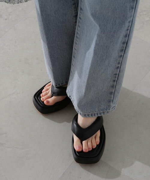 N.(N. Natural Beauty Basic)(エヌエヌナチュラルビューティーベーシック)の「◆フラットトングサンダル(サンダル・レディース・ホワイト/ブラック・LARGE/MEDIUM)」の9枚目の写真