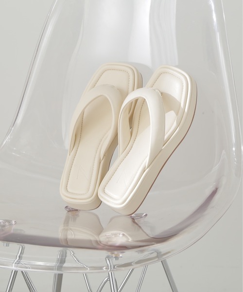 N.(N. Natural Beauty Basic)(エヌエヌナチュラルビューティーベーシック)の「◆フラットトングサンダル(サンダル・レディース・ホワイト/ブラック・LARGE/MEDIUM)」の2枚目の写真