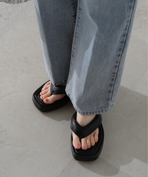 N.(N. Natural Beauty Basic)(エヌエヌナチュラルビューティーベーシック)の「◆フラットトングサンダル(サンダル・レディース・ホワイト/ブラック・LARGE/MEDIUM)」の6枚目の写真