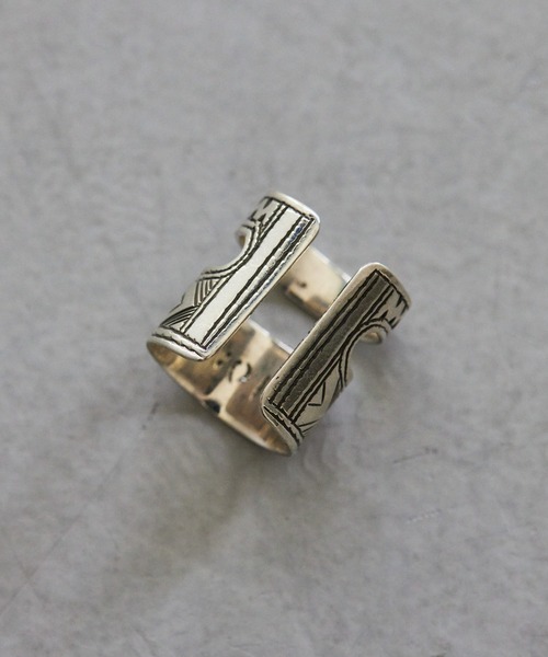 トゥアレグ族　リーフピアス　シルバー　アクセサリー　イアパピヨネ セール】【TUAREG SILVER（トゥアレグ）】フープピアス（ピアス