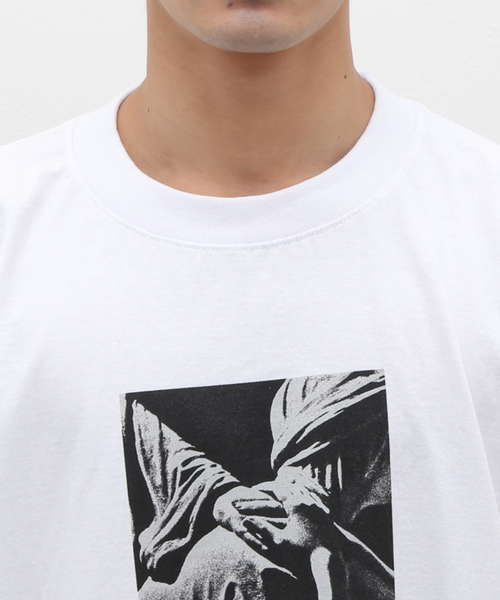 PLEASURES(プレジャー)の「【PLEASURES × JOY DIVISION】HANDS T-SHIRT(Tシャツ/カットソー・メンズ・ブラック・MEDIUM)」の6枚目の写真